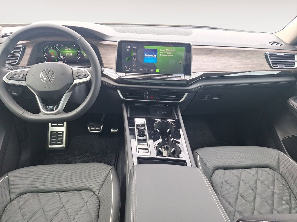 2025 Volkswagen Atlas SEL Premium R-Line photo 9