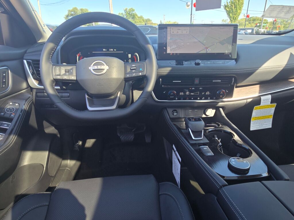 2026 Nissan Rogue Platinum photo 15