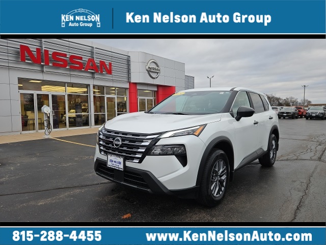 2024 Nissan Rogue S's photo