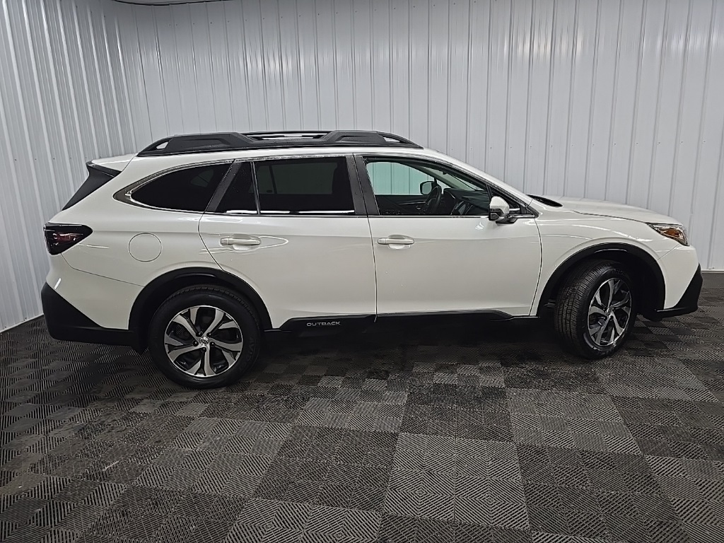 2020 Subaru Outback Limited photo 2