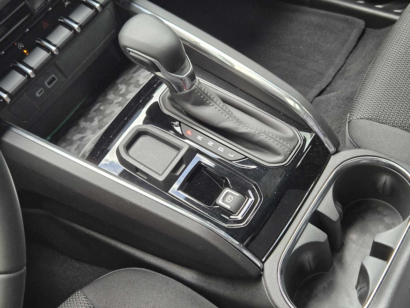 New 2025 Onyx Black GMC Elevation image 14