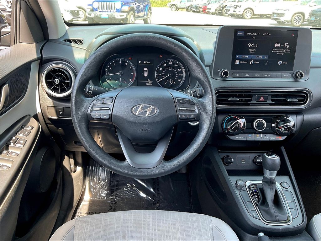 2023 Hyundai Kona SEL photo 16