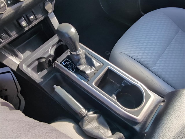 2022 Toyota Tacoma SR5 photo 31