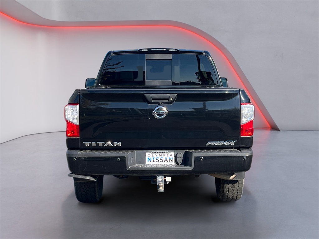 2018 Nissan Titan PRO-4X photo 4