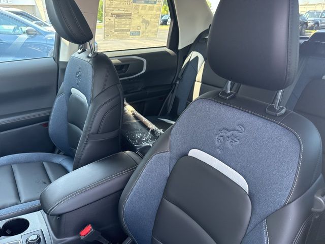2025 Ford Bronco Sport Outer Banks photo 4