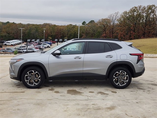 2024 Chevrolet Trax LT photo 4