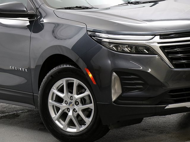 2023 Chevrolet Equinox LT photo 3