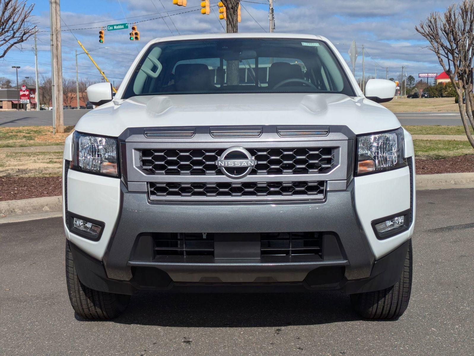 2025 Nissan Frontier SV photo 2