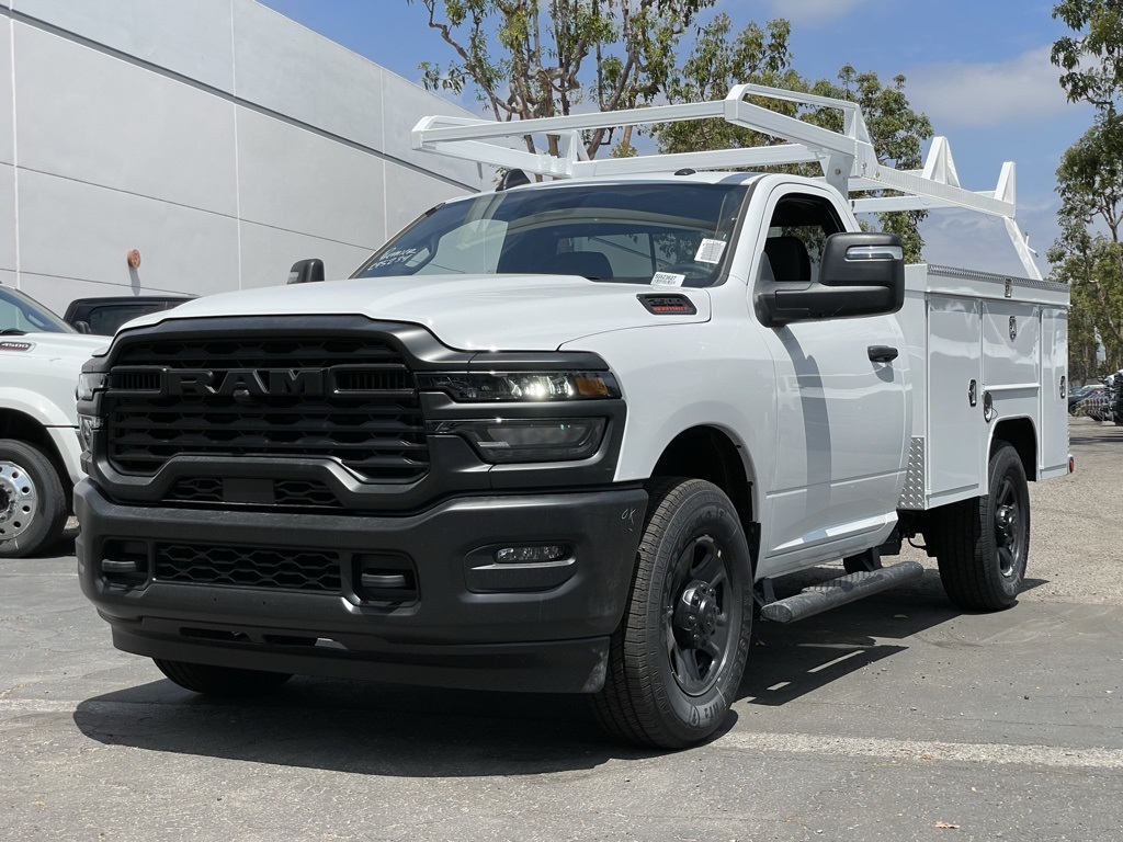 2025 Ram 2500 Tradesman photo 2