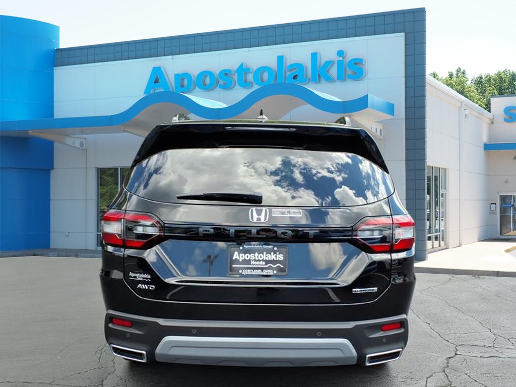 2025 Honda Pilot Touring photo 3