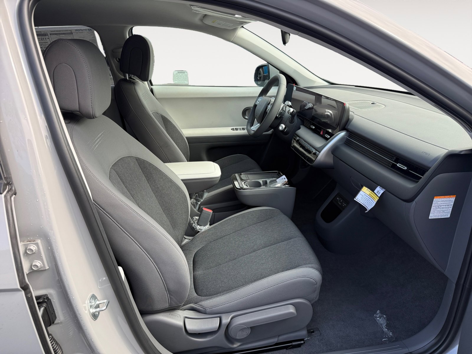 2025 Hyundai Ioniq 5 SE Standard Range photo 19