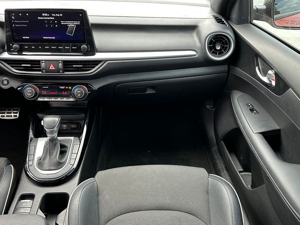 2023 Kia Forte GT-Line photo 8