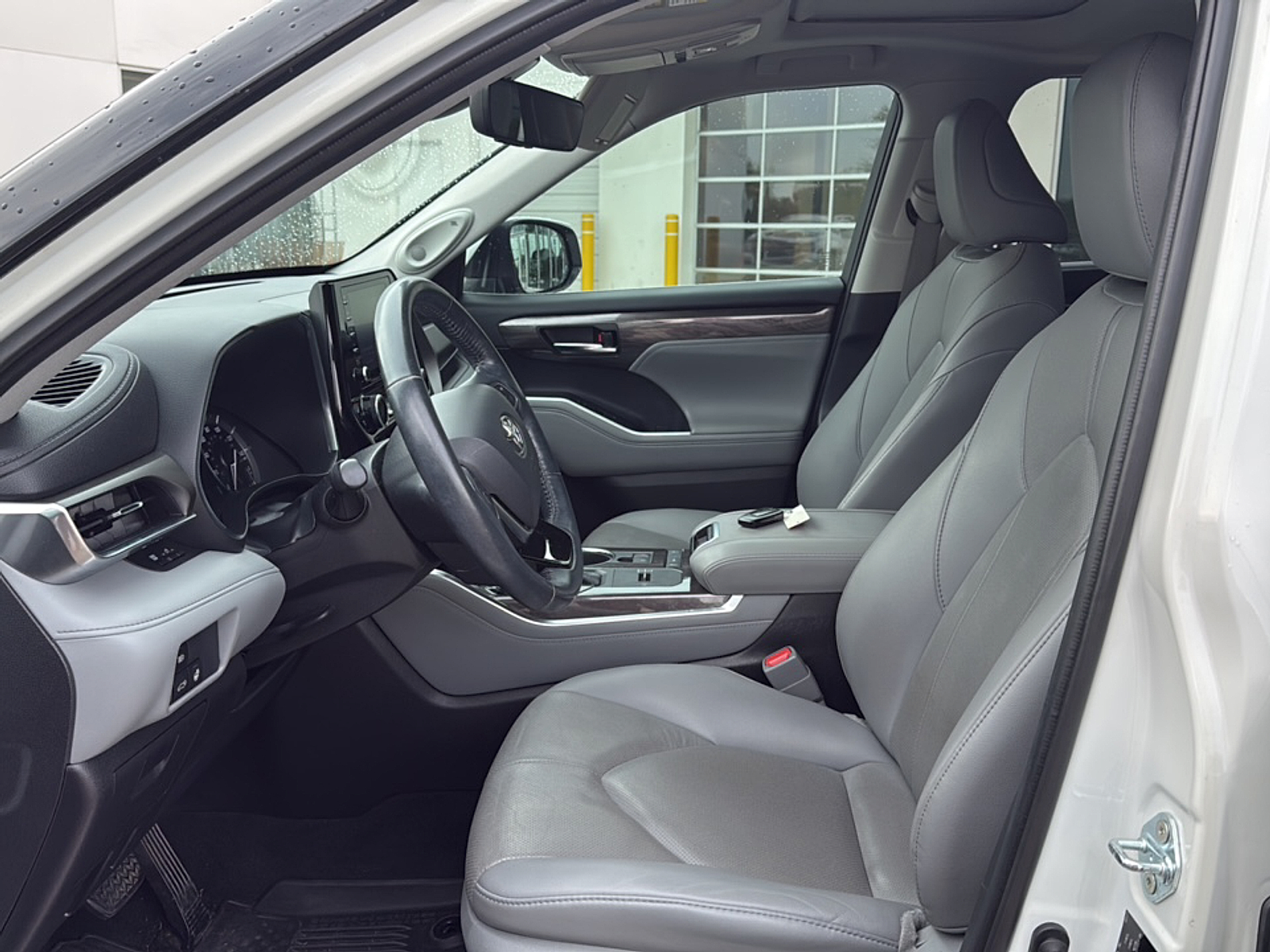 2021 Toyota Highlander Limited photo 3