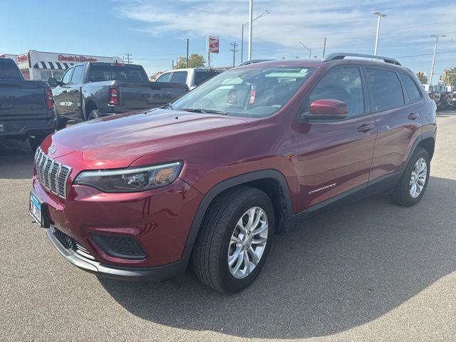 2021 Jeep Cherokee Latitude photo 2