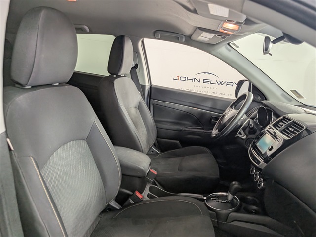 2015 Mitsubishi Outlander Sport SE photo 20