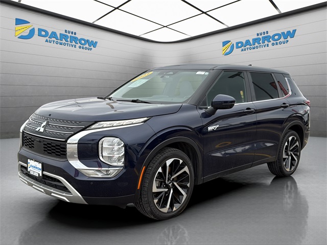 2023 Mitsubishi Outlander Plug-In Hybrid SE's photo