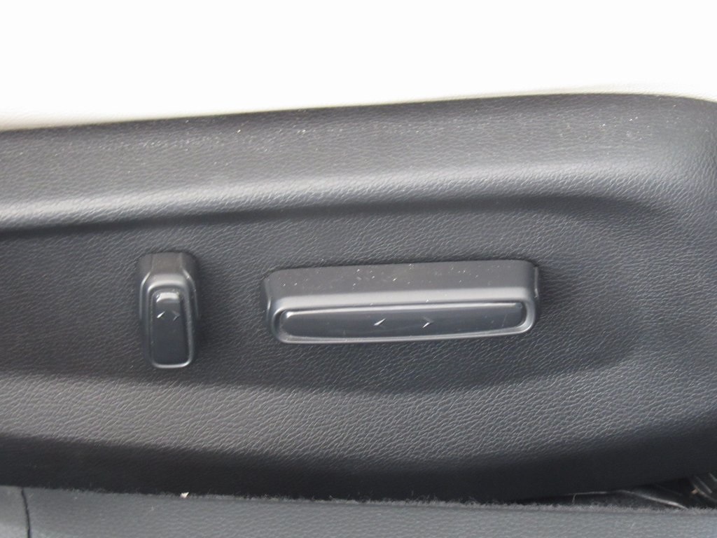 2022 Honda Accord Hybrid Touring photo 19