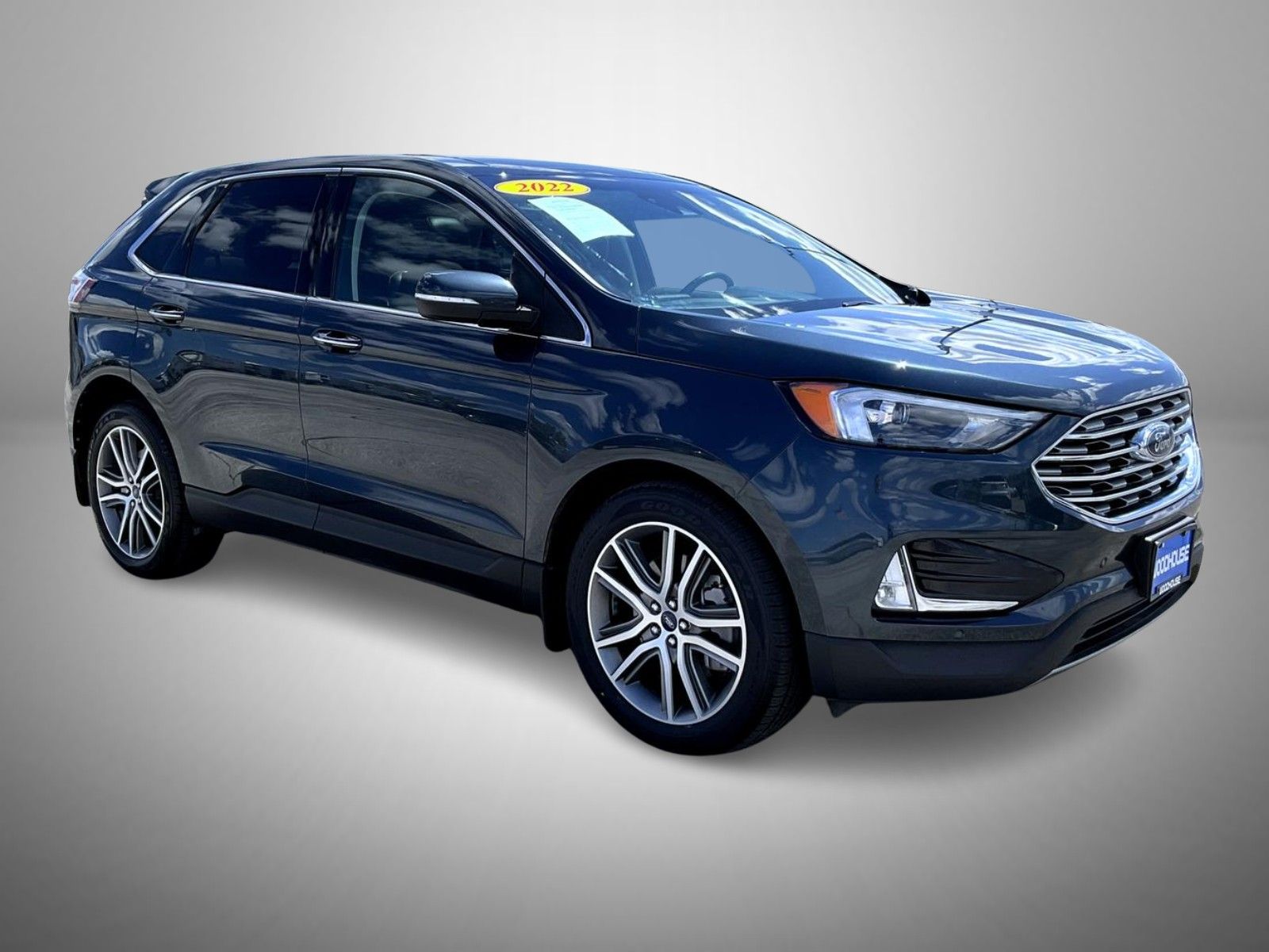 2022 Ford Edge Titanium photo 3