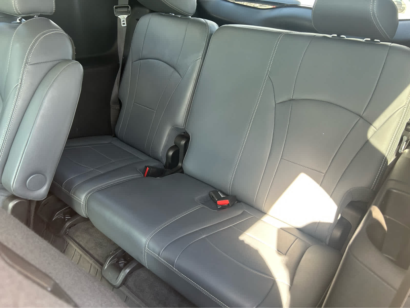 2020 Buick Enclave Essence photo 25