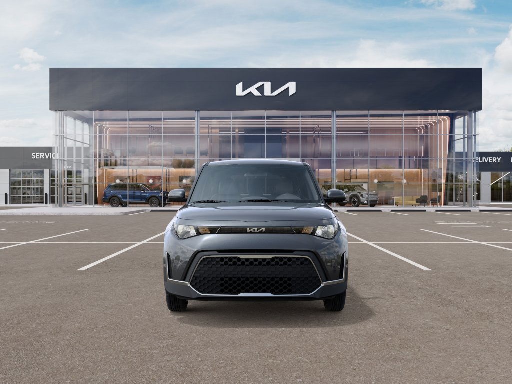 2025 Kia Soul LX photo 2