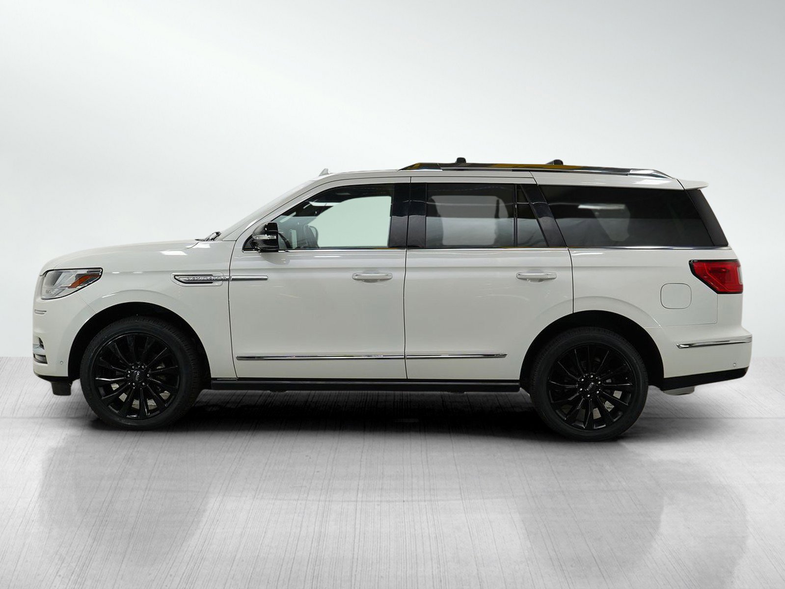 Used 2020 Lincoln Navigator Reserve with VIN 5LMJJ2LT7LEL15350 for sale in Burnsville, Minnesota