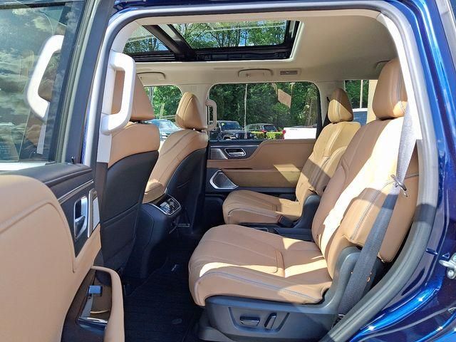 2025 Infiniti QX80 Sensory photo 12