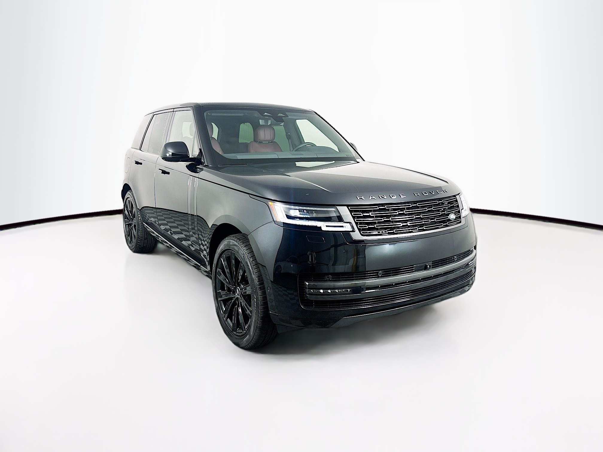 2025 Land Rover Range Rover SE photo 3