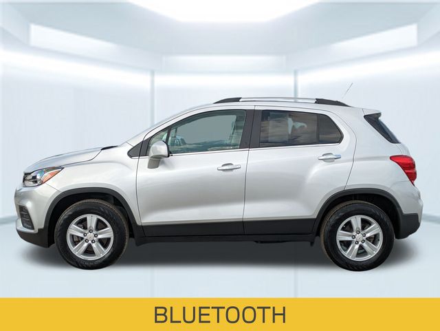 2019 Chevrolet Trax LT photo 2