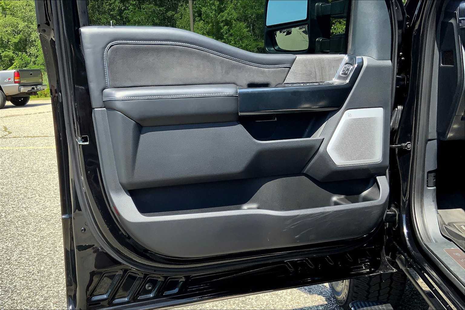 2025 Ford F-350 Platinum photo 20