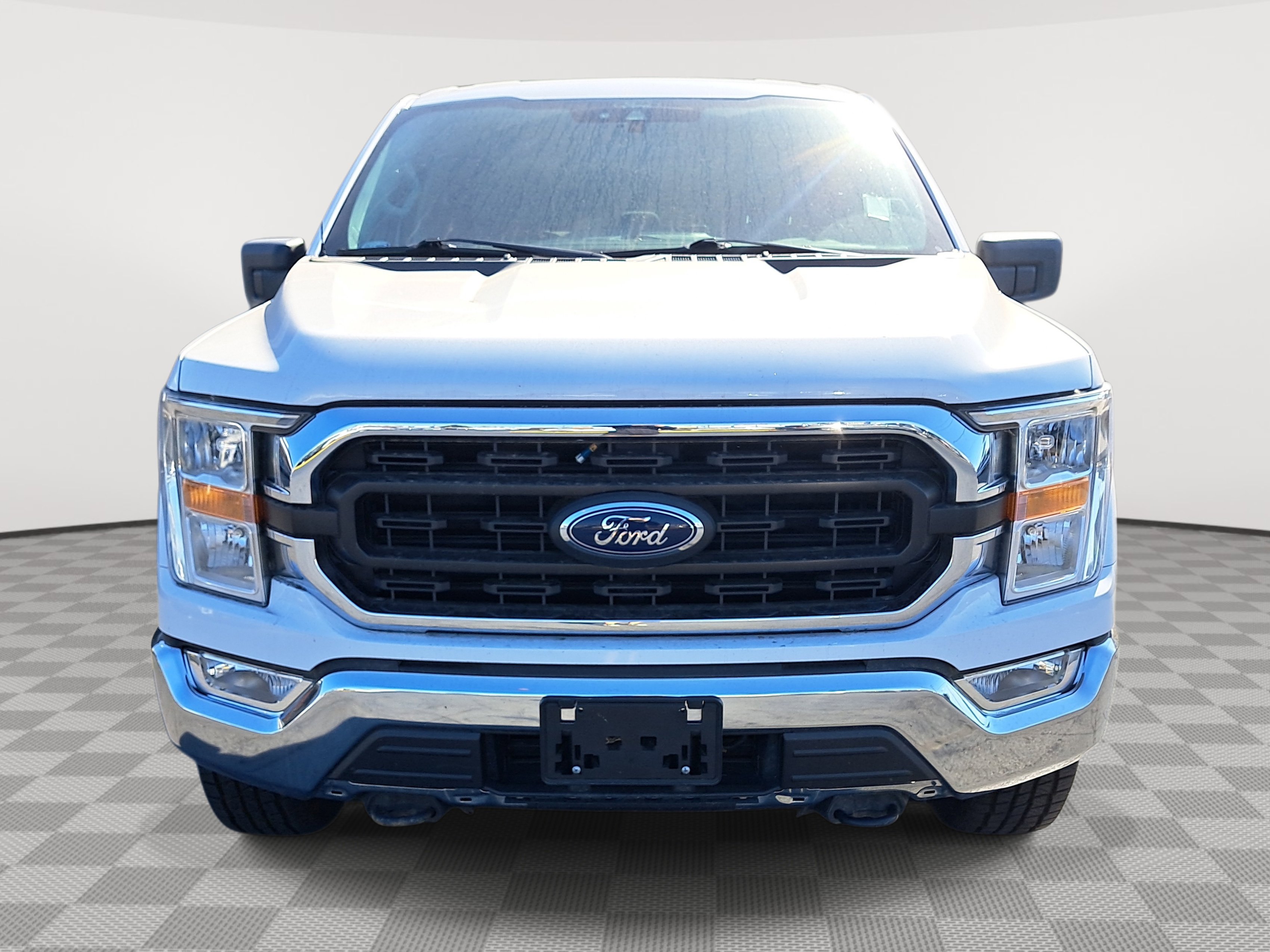 2021 Ford F-150 XLT photo 2