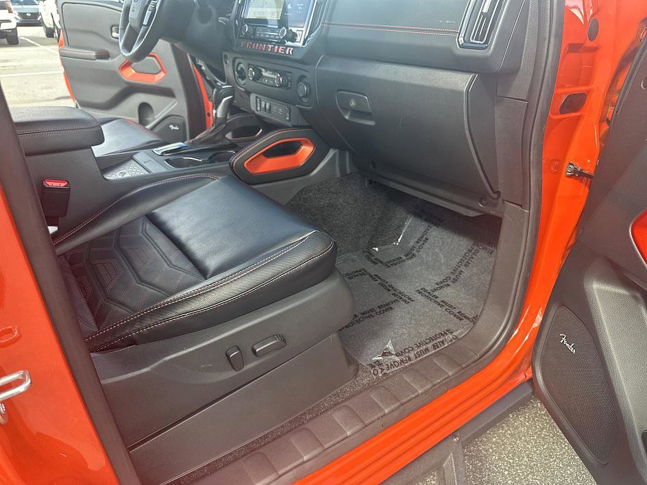 2025 Nissan Frontier PRO-4X photo 20