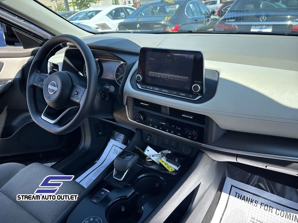 2024 Nissan Rogue SV photo 28