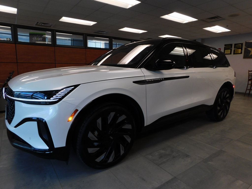 2025 Lincoln Nautilus Reserve's photo