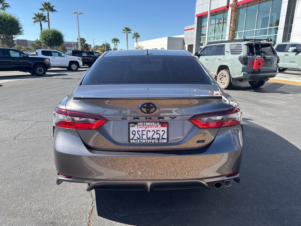 2022 Toyota Camry SE photo 6