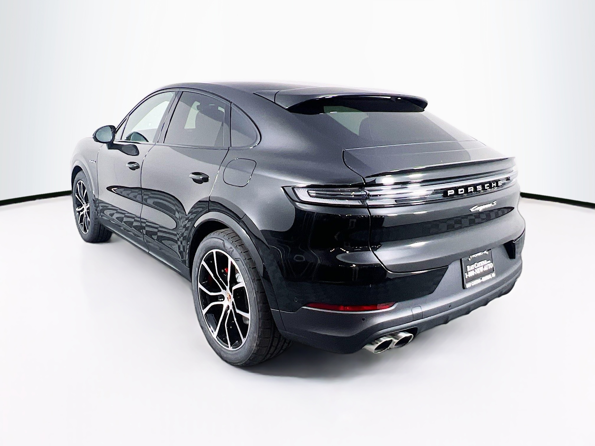 2026 Porsche Cayenne S E-Hybrid Coupe photo 3