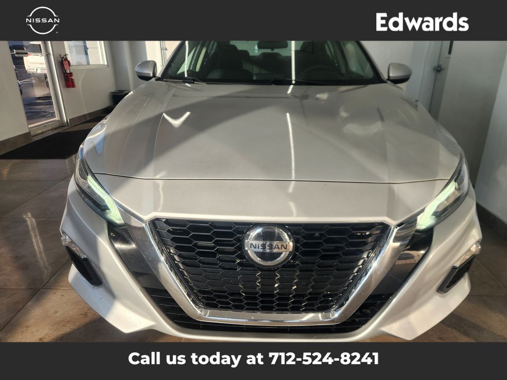 2021 Nissan Altima 2.5 SV photo 3