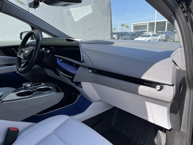 2025 Cadillac Optiq Luxury Sport photo 19