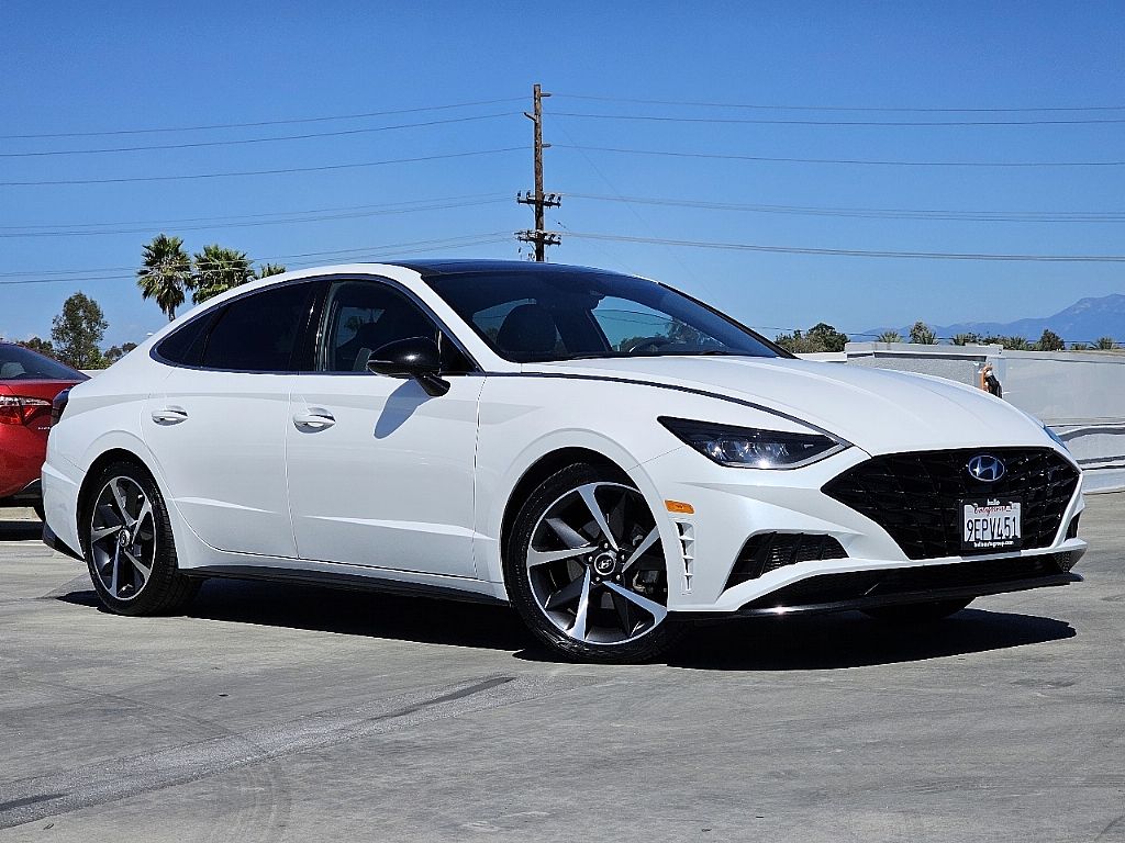 2021 Hyundai Sonata SEL Plus photo 2