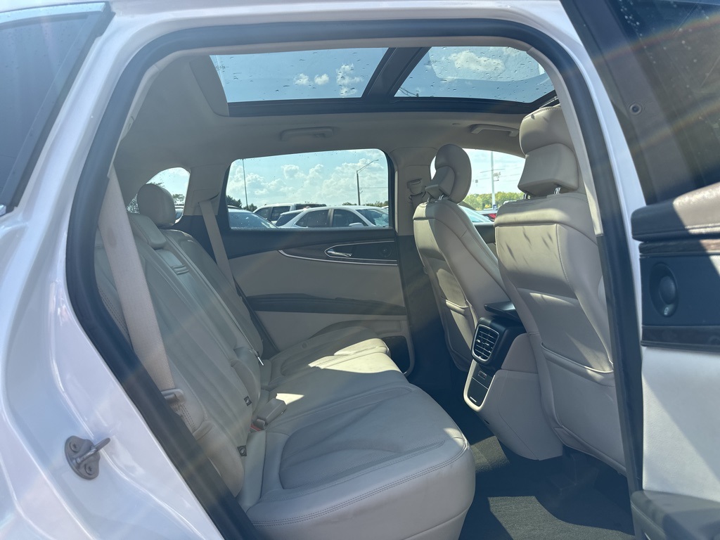 2019 Lincoln Nautilus Reserve photo 32