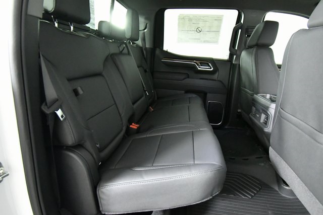 2025 Chevrolet Silverado 1500 RST photo 21