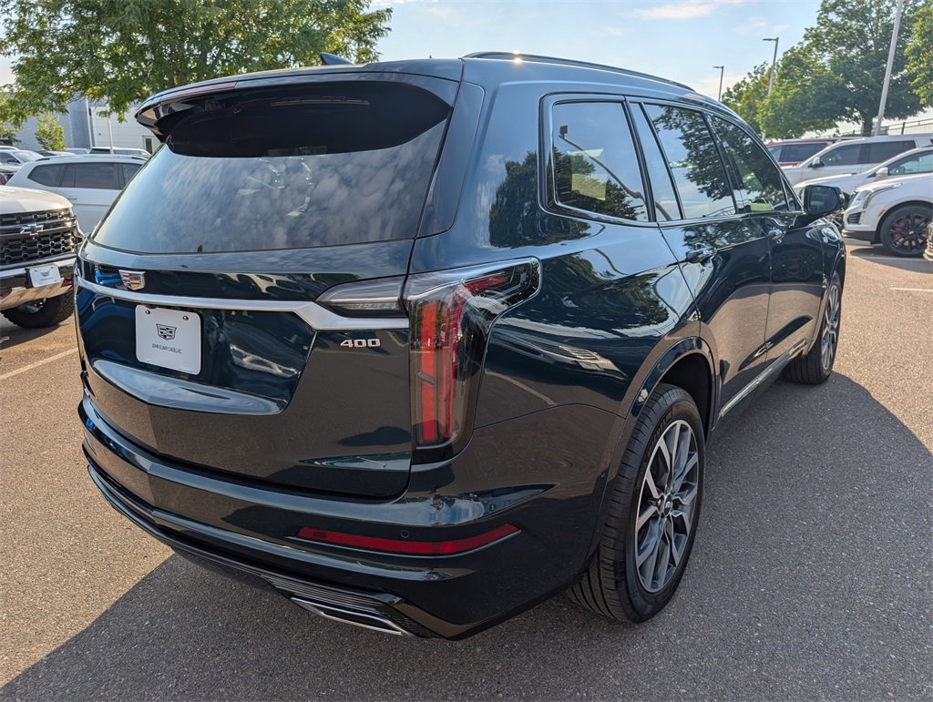 2025 Cadillac XT6 Sport photo 4