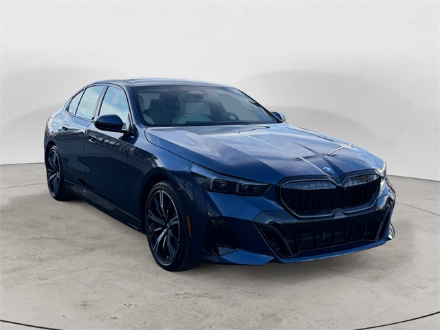 2026 BMW 5 Series 550e's photo