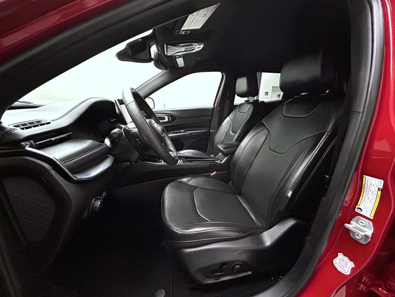 2023 Jeep Compass Sport Red Edition photo 10