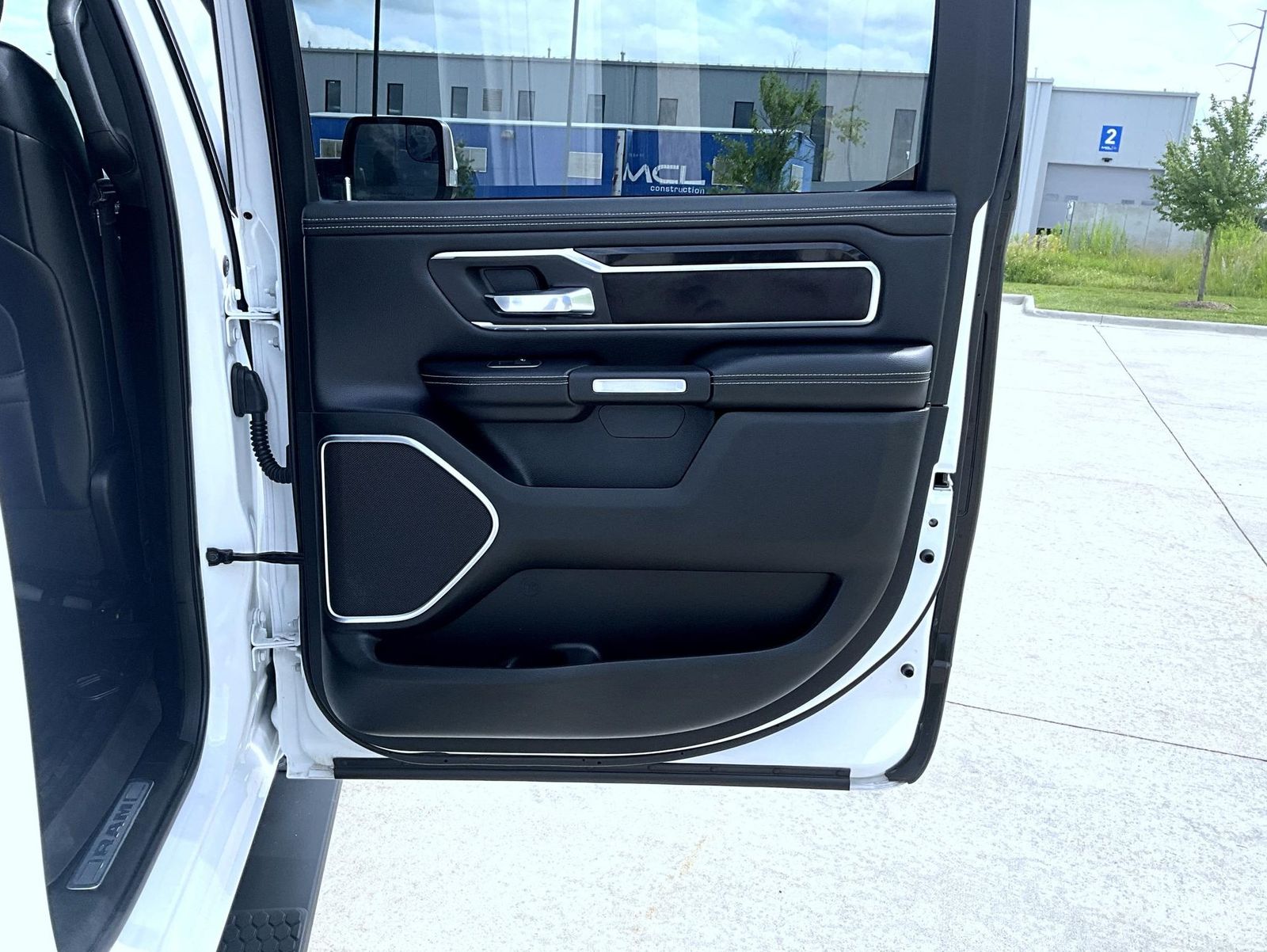 2020 Ram 1500 Laramie photo 21