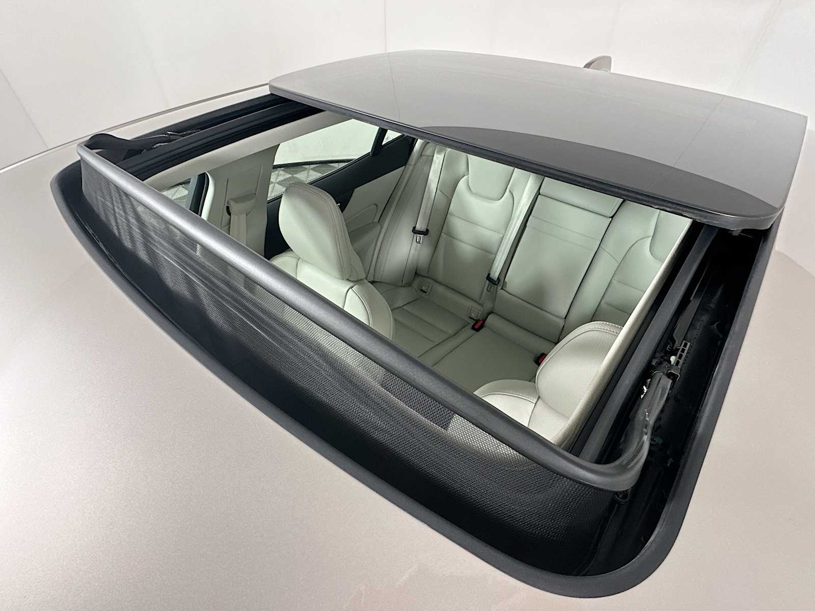 2025 Volvo S60 B5 Core photo 19