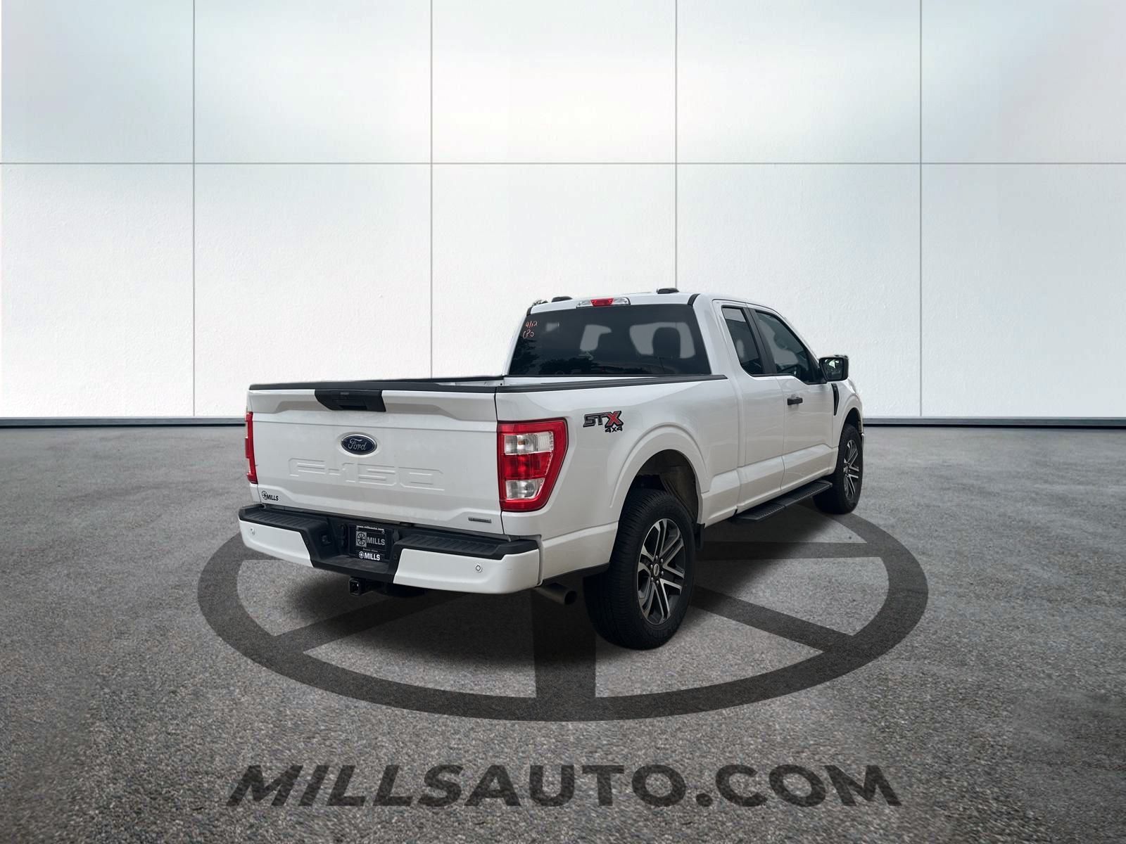 2023 Ford F-150 XL photo 2