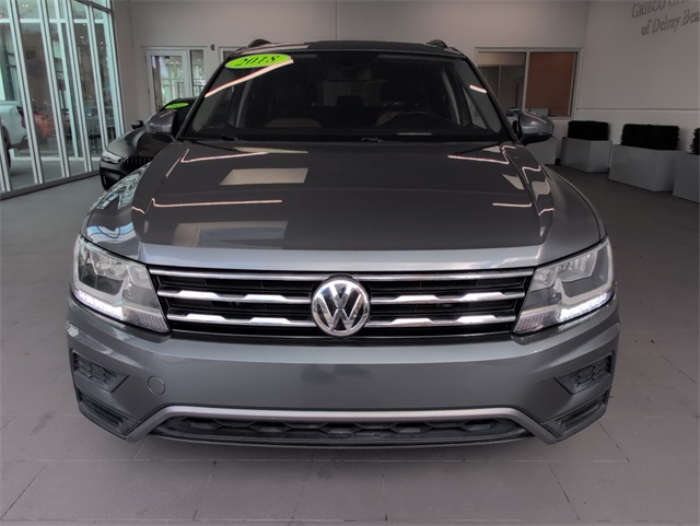 2018 Volkswagen Tiguan SEL photo 3