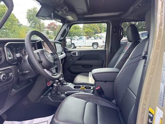 2025 Jeep Wrangler Rubicon photo 13