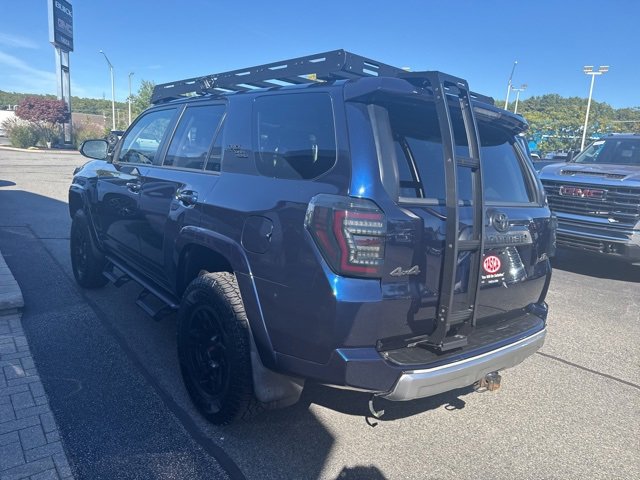 2018 Toyota 4Runner TRD Off-Road Premium photo 6