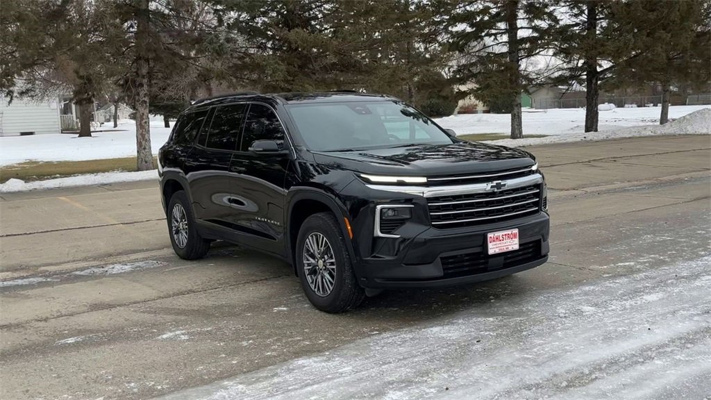 Used 2025 Chevrolet Traverse LT with VIN 1GNEVGRS0SJ174188 for sale in Oslo, Minnesota